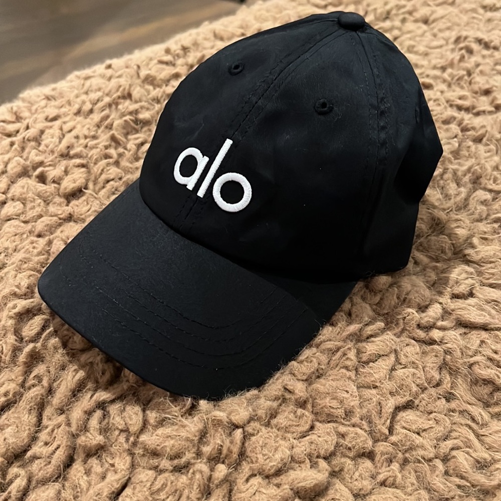 ALO Yoga Black Logo Baseball Cap - Picture 2 of 2